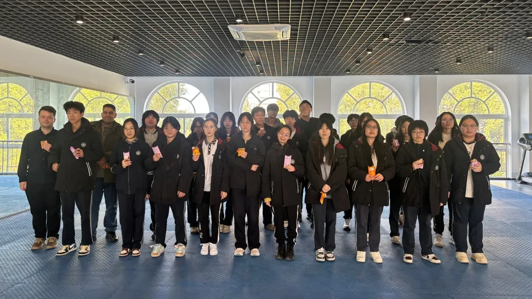 Students playing mathematics games at Cixi Campus